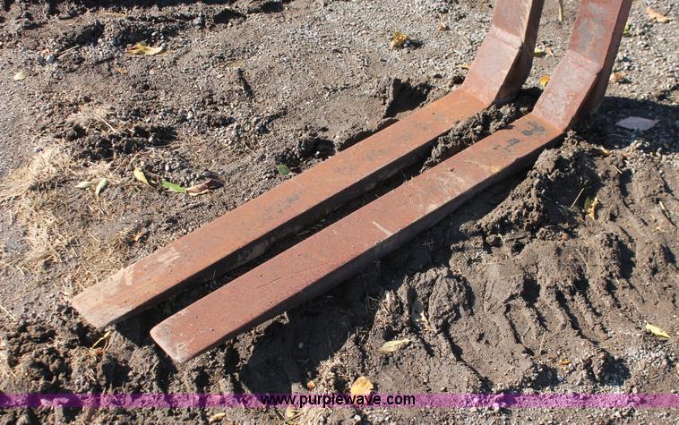 image for item H4154 Forklift pallet attachment