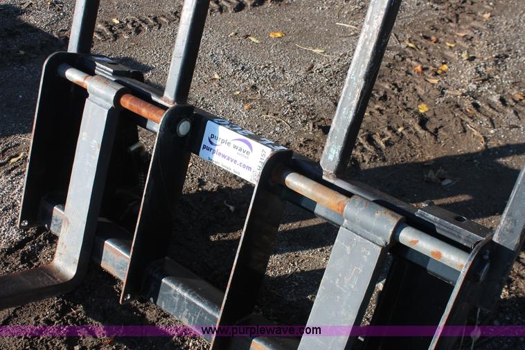 image for item H4157 Bush Hog FL200 forklift pallet forks