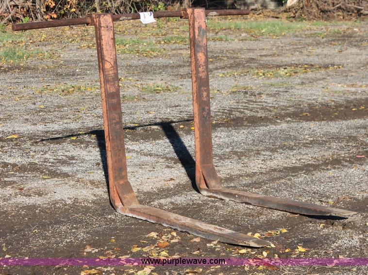 image for item H4162 Forklift pallet forks