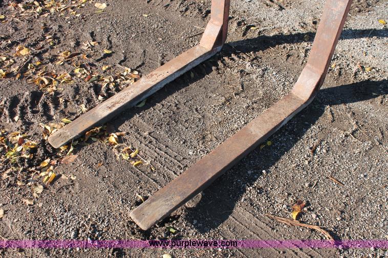 image for item H4162 Forklift pallet forks