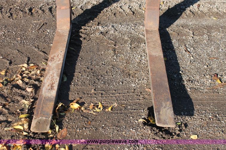 image for item H4162 Forklift pallet forks