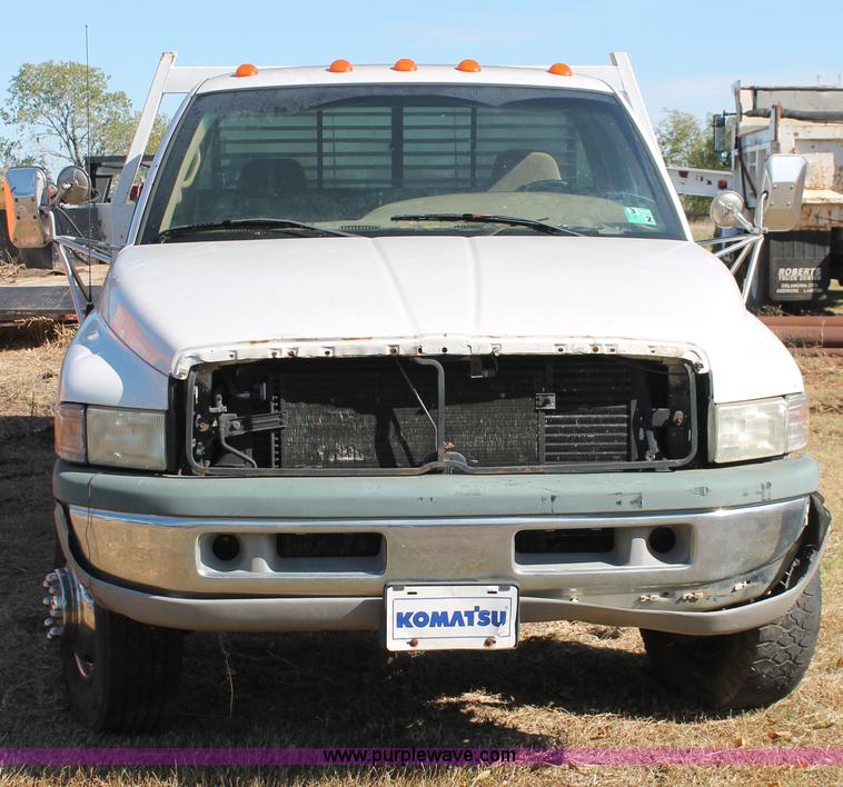 image for item H4165 1999 Dodge Ram 3500 flatbed truck