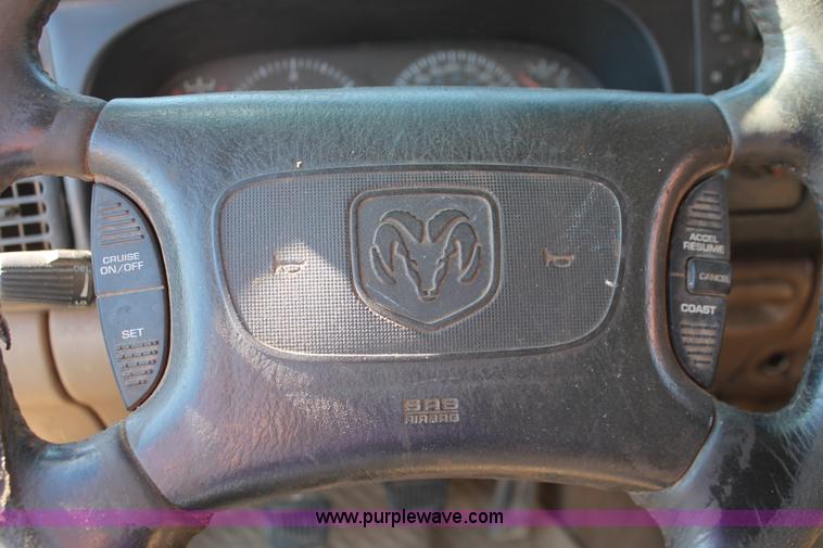 image for item H4165 1999 Dodge Ram 3500 flatbed truck