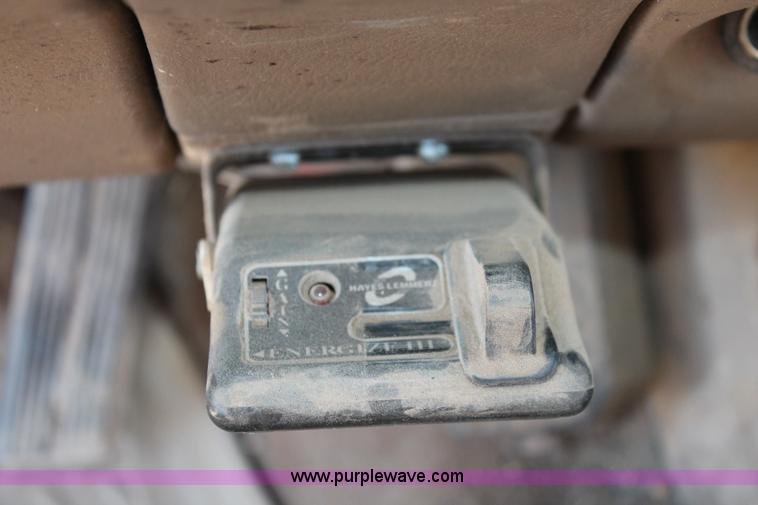 image for item H4165 1999 Dodge Ram 3500 flatbed truck