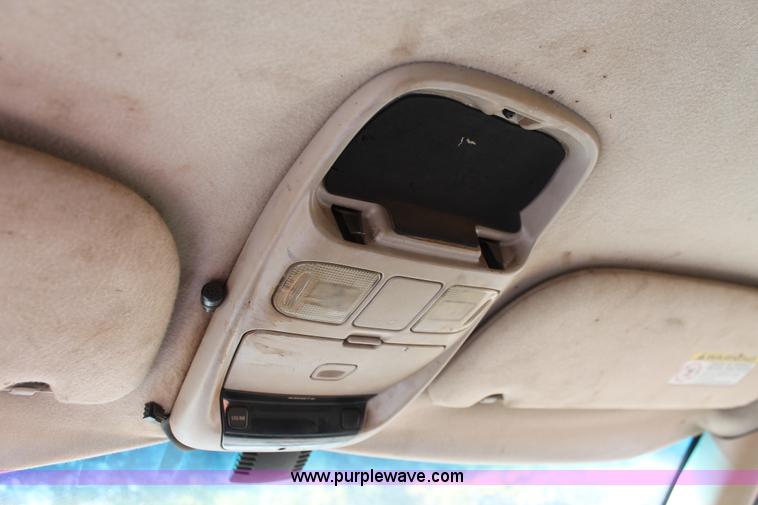 image for item H4165 1999 Dodge Ram 3500 flatbed truck