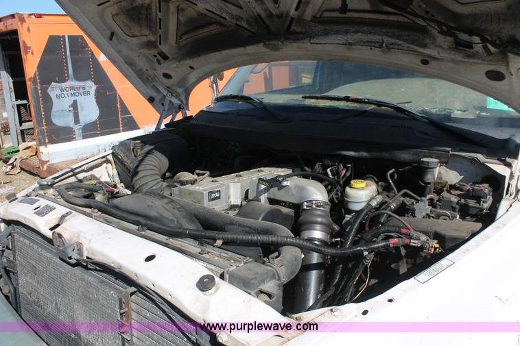 image for item H4165 1999 Dodge Ram 3500 flatbed truck