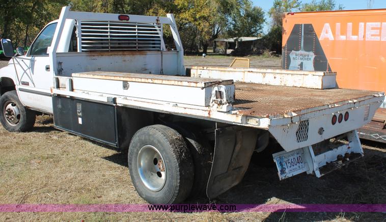 image for item H4165 1999 Dodge Ram 3500 flatbed truck