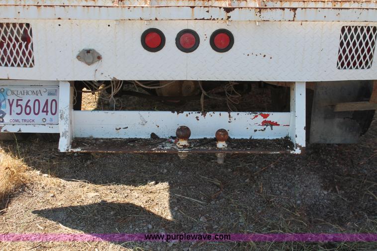 image for item H4165 1999 Dodge Ram 3500 flatbed truck