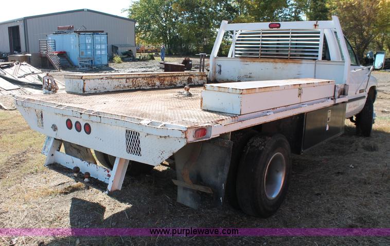 image for item H4165 1999 Dodge Ram 3500 flatbed truck