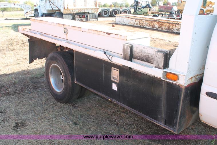 image for item H4165 1999 Dodge Ram 3500 flatbed truck
