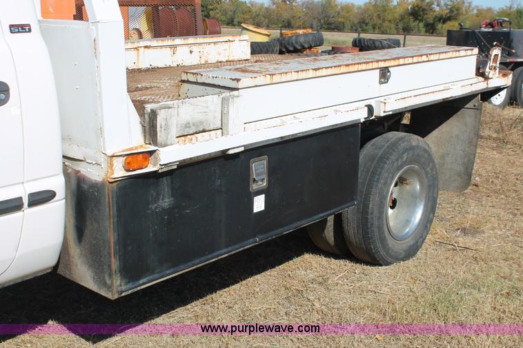 image for item H4165 1999 Dodge Ram 3500 flatbed truck