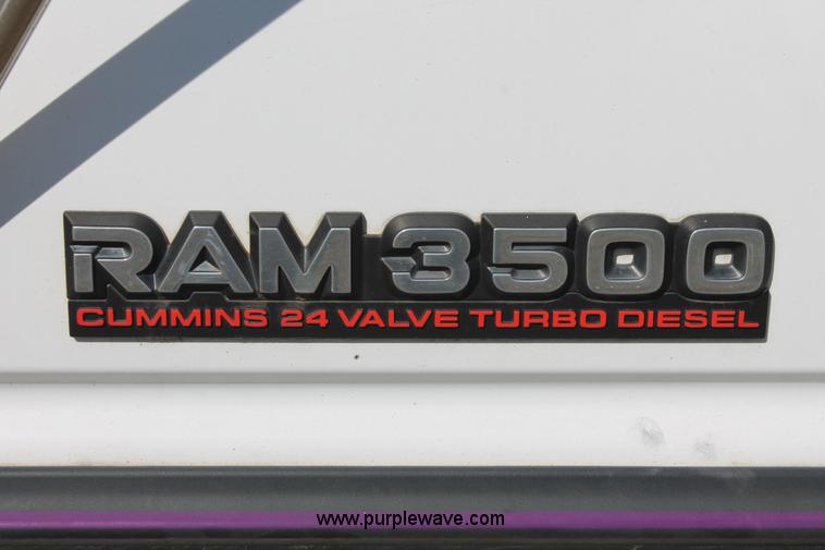 image for item H4165 1999 Dodge Ram 3500 flatbed truck