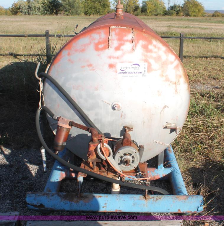 image for item H4172 700 gallon auxiliary fuel tank