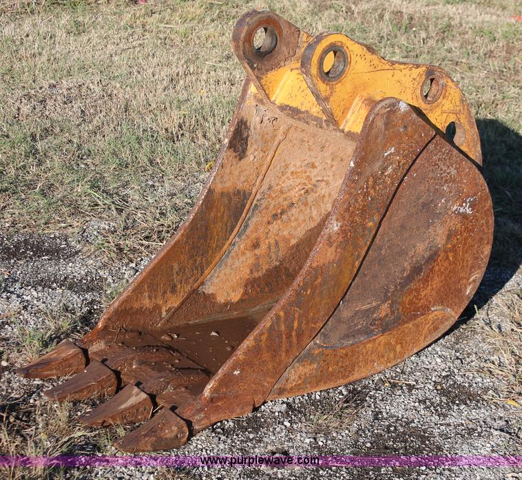 image for item H4174 2003 Woods 100235118 backhoe bucket