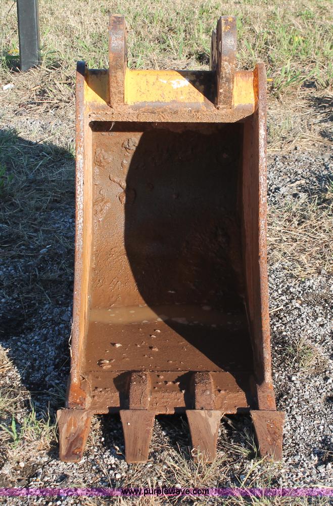 image for item H4174 2003 Woods 100235118 backhoe bucket