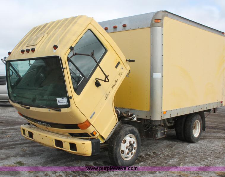 image for item H4176 1990 Isuzu NPR box truck