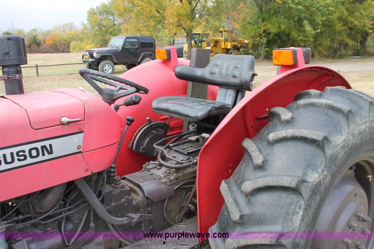 image for item H4178 1995 Massey-Ferguson 253 tractor