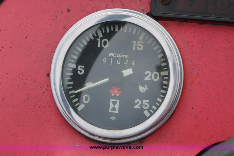 image for item H4178 1995 Massey-Ferguson 253 tractor