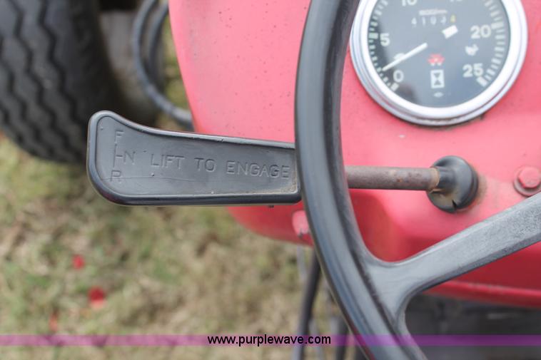 image for item H4178 1995 Massey-Ferguson 253 tractor