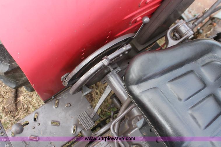 image for item H4178 1995 Massey-Ferguson 253 tractor