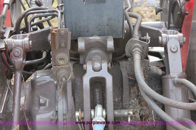 image for item H4178 1995 Massey-Ferguson 253 tractor