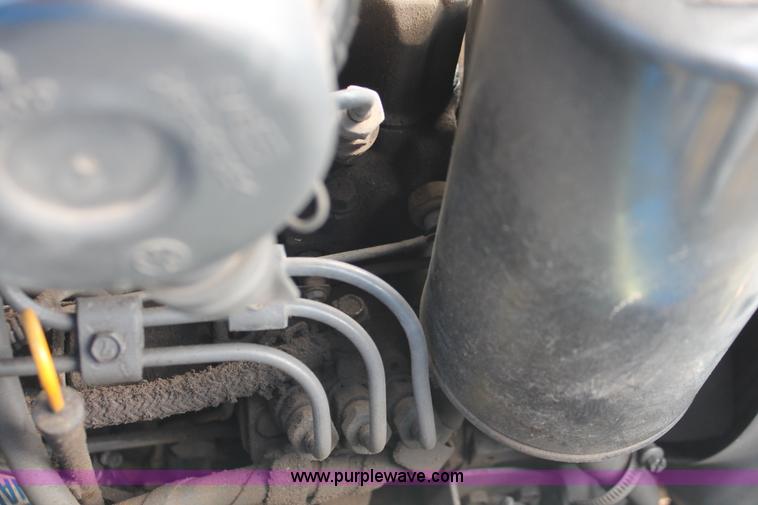 image for item H4179 New Holland TC18 tractor