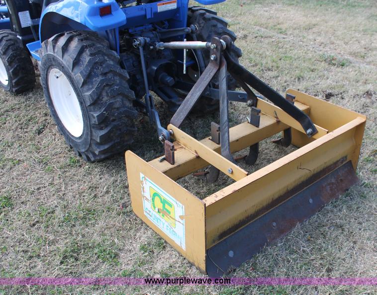 image for item H4179 New Holland TC18 tractor