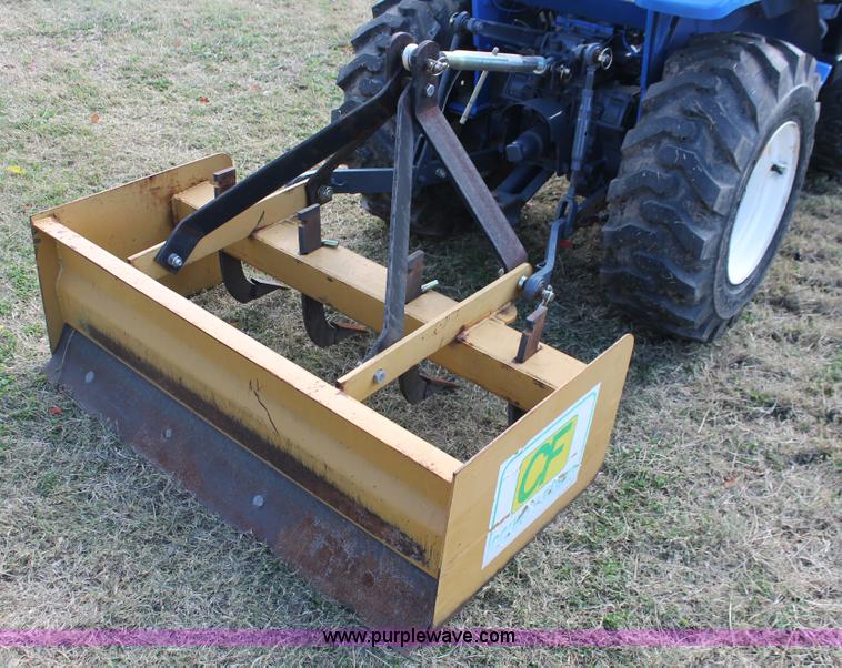 image for item H4179 New Holland TC18 tractor