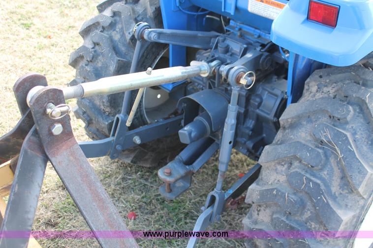 image for item H4179 New Holland TC18 tractor