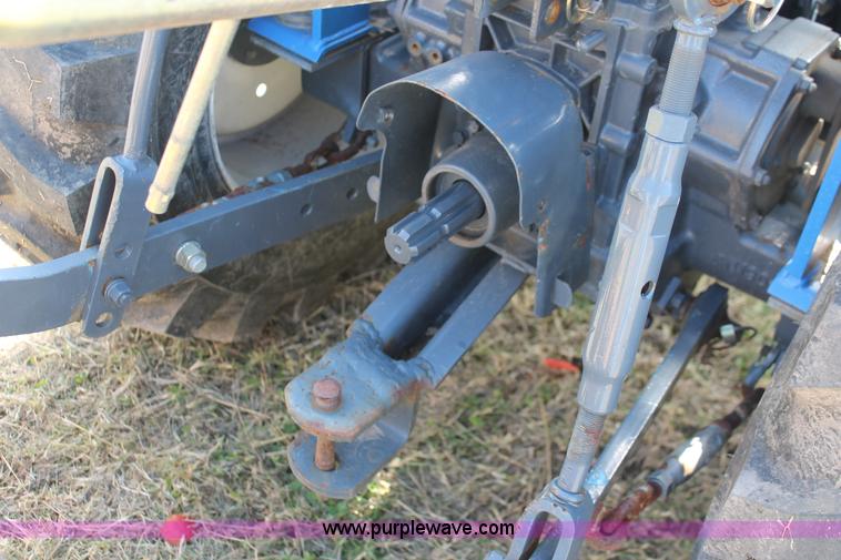 image for item H4179 New Holland TC18 tractor