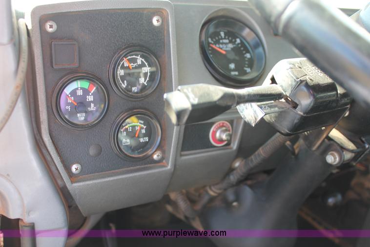 image for item H4180 2000 Mack RD688S triple axle dump truck