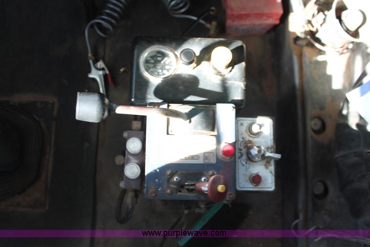 image for item H4180 2000 Mack RD688S triple axle dump truck