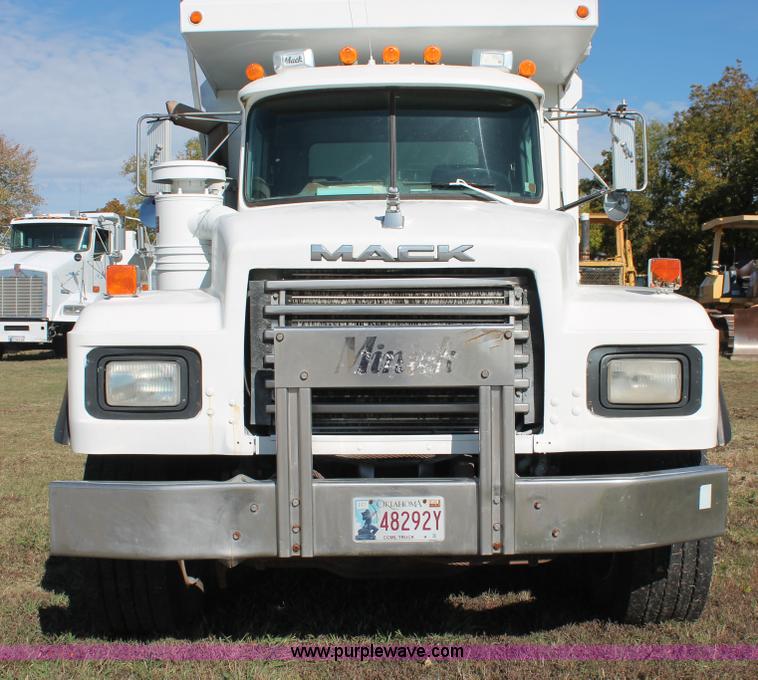 image for item H4180 2000 Mack RD688S triple axle dump truck