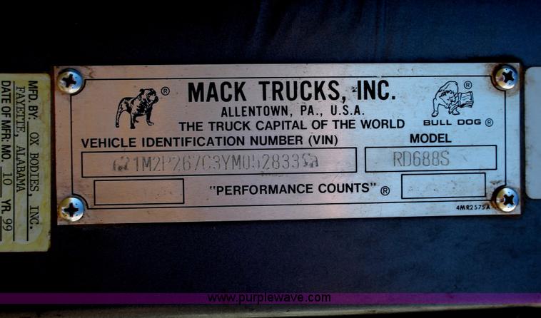 image for item H4180 2000 Mack RD688S triple axle dump truck