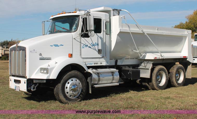 image for item H4181 1996 Kenworth T800B dump truck