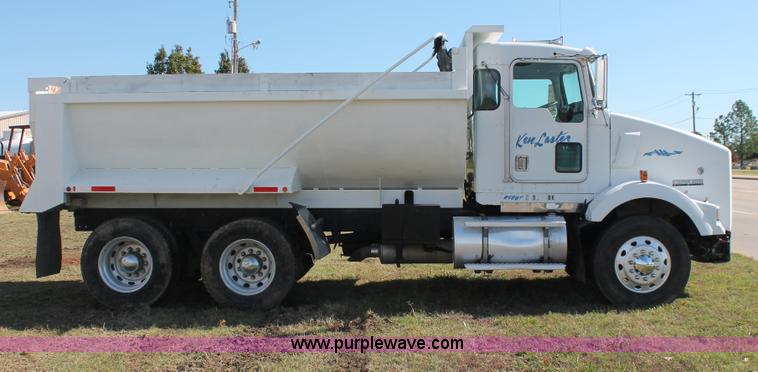 image for item H4181 1996 Kenworth T800B dump truck