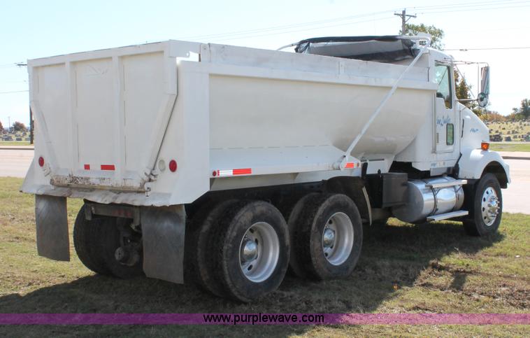 image for item H4181 1996 Kenworth T800B dump truck