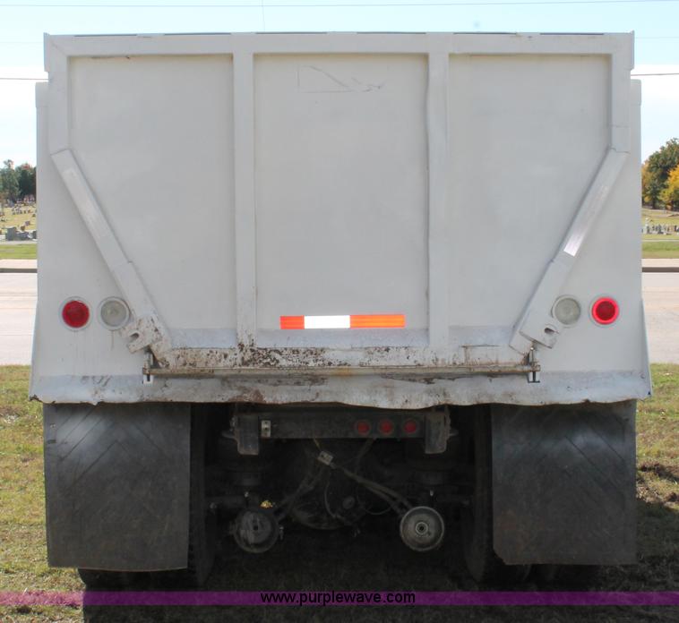 image for item H4181 1996 Kenworth T800B dump truck