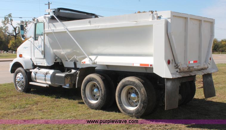 image for item H4181 1996 Kenworth T800B dump truck