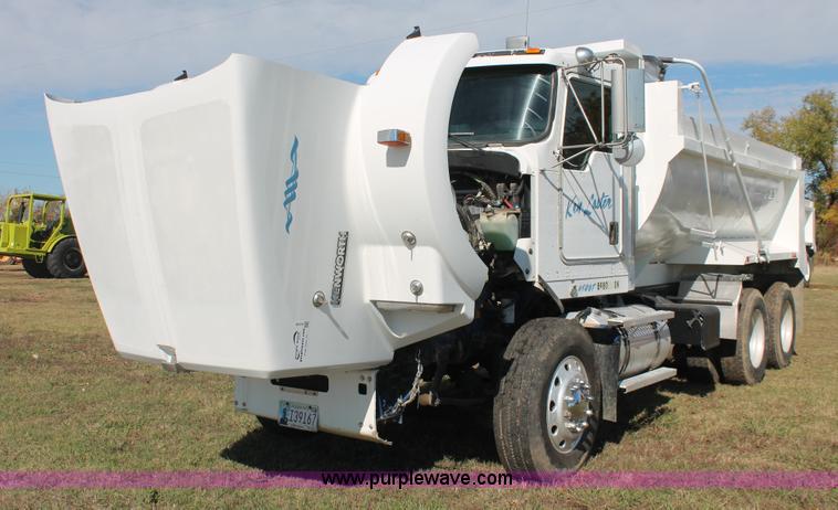 image for item H4181 1996 Kenworth T800B dump truck