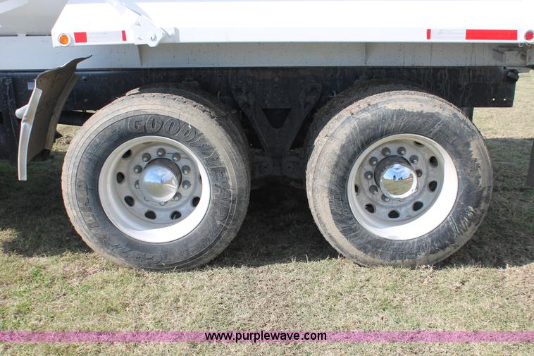 image for item H4181 1996 Kenworth T800B dump truck