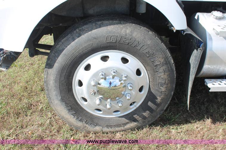 image for item H4181 1996 Kenworth T800B dump truck