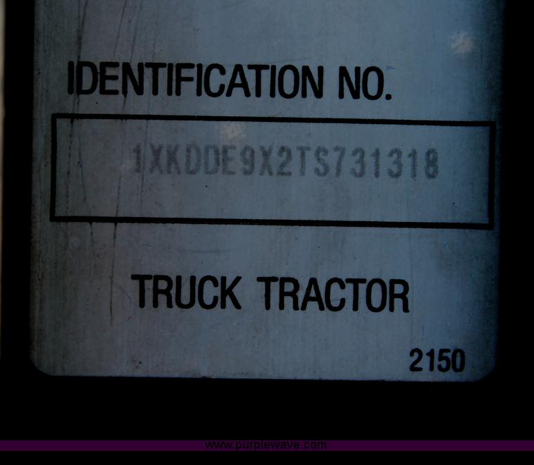 image for item H4181 1996 Kenworth T800B dump truck