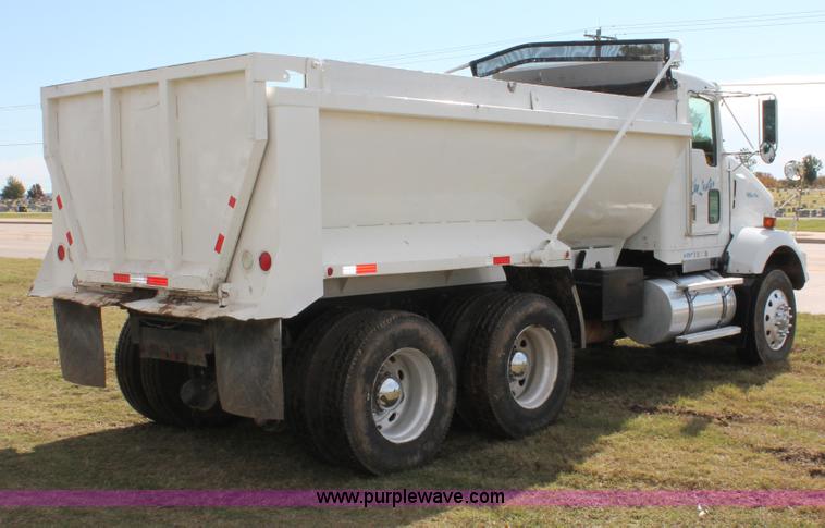 image for item H4182 1996 Kenworth T800B dump truck