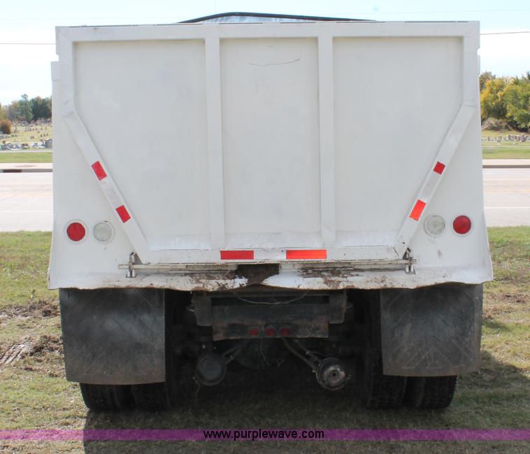 image for item H4182 1996 Kenworth T800B dump truck