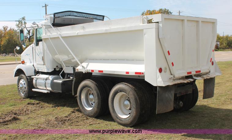 image for item H4182 1996 Kenworth T800B dump truck