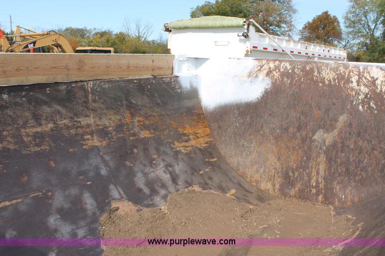 image for item H4182 1996 Kenworth T800B dump truck