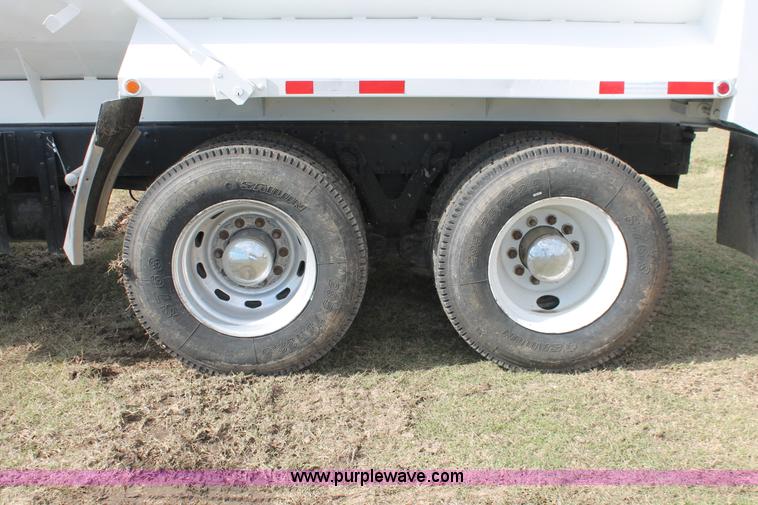 image for item H4182 1996 Kenworth T800B dump truck