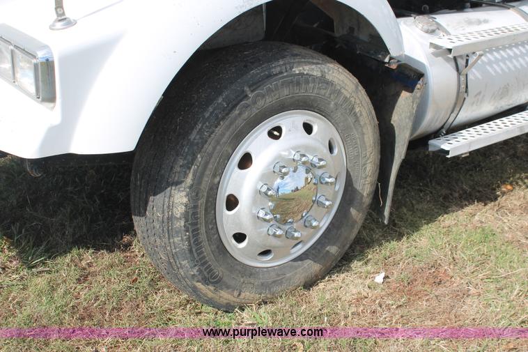 image for item H4182 1996 Kenworth T800B dump truck