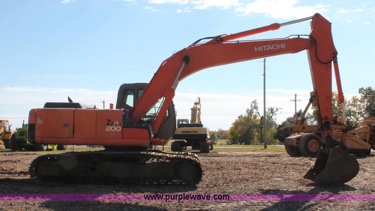 image for item H4183 2005 Hitachi Zaxis ZX200LC excavator